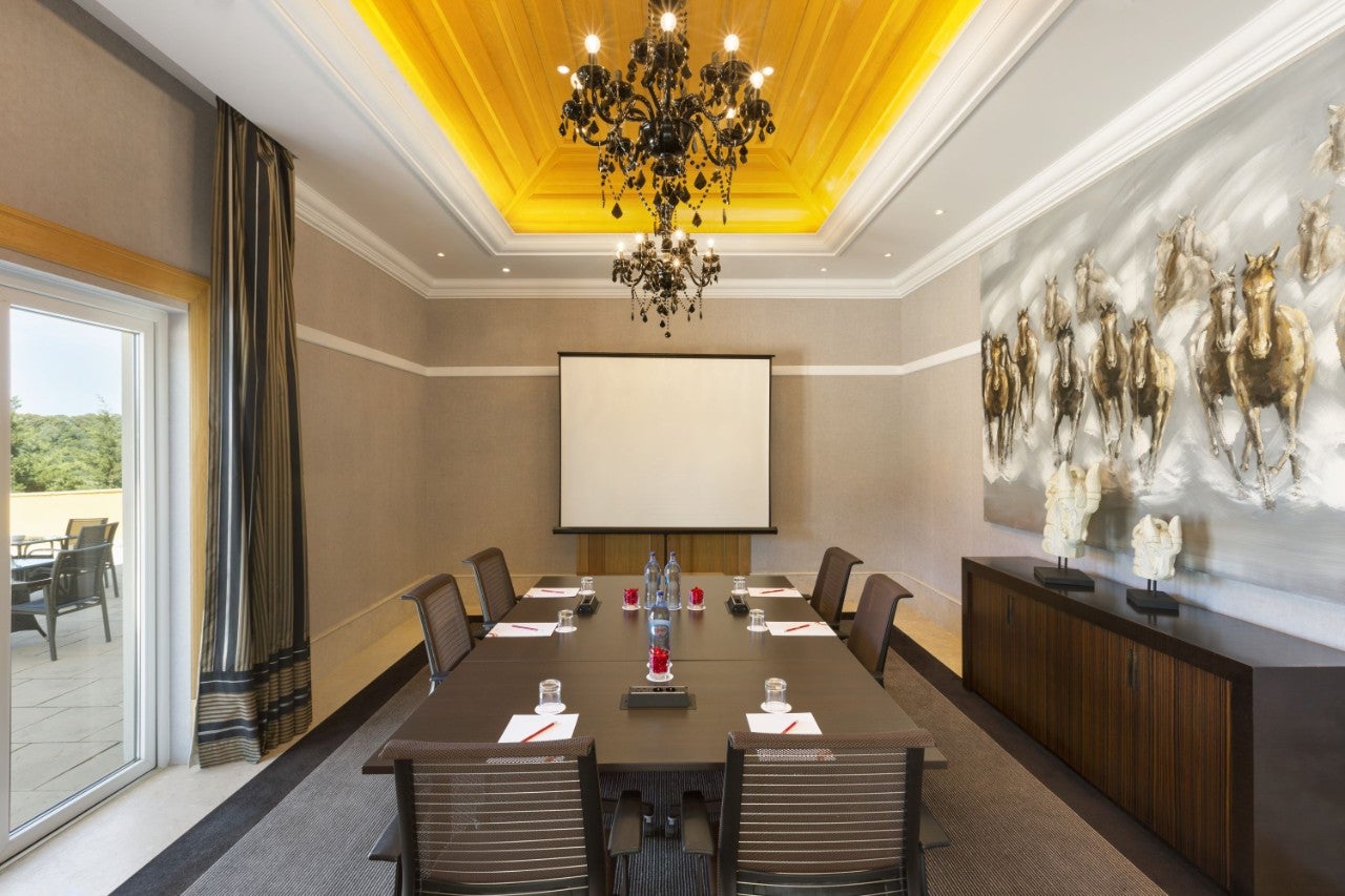 Lusitano Meeting Room 